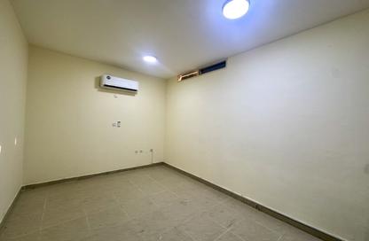 Apartment - 1 - 1 for rent in Al Kheesa - Al Kheesa - Umm Salal Mohammed Apartment - 1 - 1 for rent in Al Kheesa - Al Kheesa - Umm Salal Mohammed