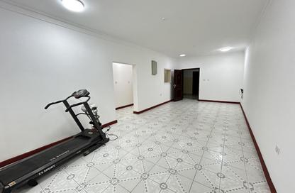 Apartment - 2 Bedrooms - 2 Bathrooms for rent in Al Nasr Street - Al Nasr - Doha