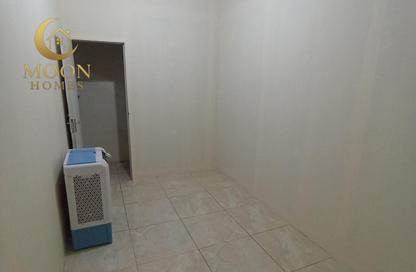 Villa - Studio - 1 Bathroom for rent in Al Mansoura - Al Mansoura - Doha