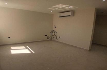 Apartment - 2 Bedrooms - 3 Bathrooms for rent in Thabit Bin Zaid Street - Al Mansoura - Doha