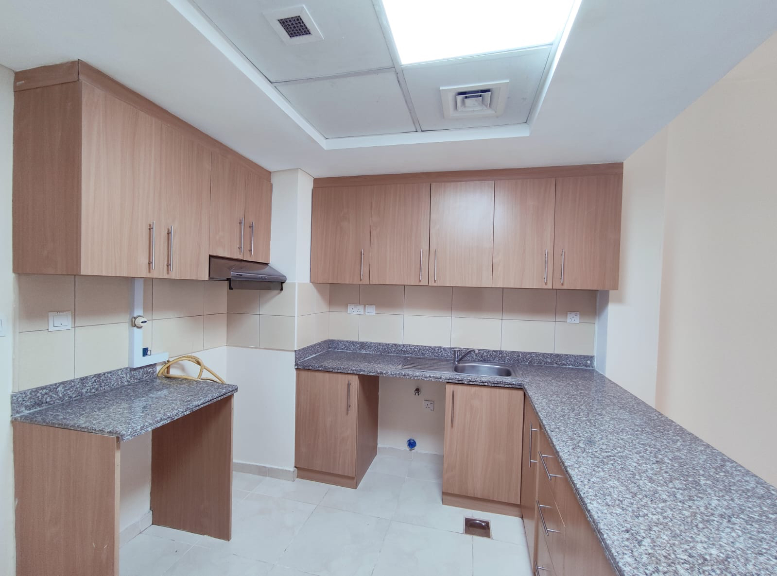 Huge unit | 1BR SF | Bills included | city view| - apartment in Artan Residence Apartments Fox Hills 150