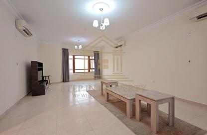 Villa - 6 Bedrooms - 6 Bathrooms for rent in Al Kheesa - Al Kheesa - Umm Salal Mohammed