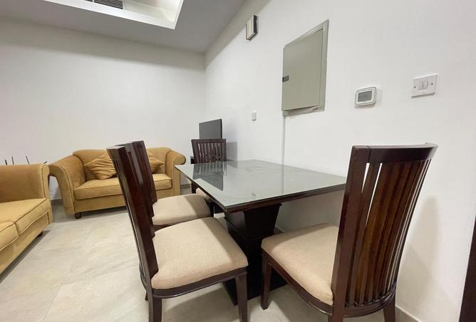 58201003 - Property Image 3