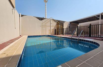 Villa - 5 Bedrooms - 6 Bathrooms for rent in Duhail Villas - Al Duhail - Doha