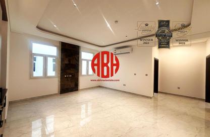 Compound - 7 Bedrooms - 7+ Bathrooms for rent in Al Kheesa - Al Kheesa - Umm Salal Mohammed