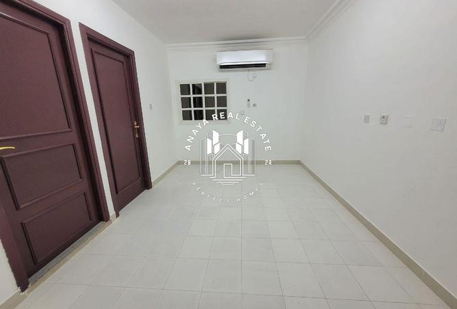 57033853 - Property Main Image