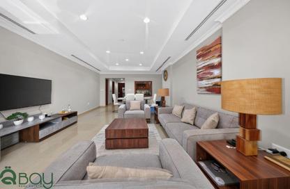 Apartment - 2 Bedrooms - 3 Bathrooms for sale in West Porto Drive - Porto Arabia - The Pearl Island - Doha