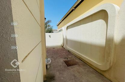 Compound - 5 Bedrooms - 6 Bathrooms for rent in Al Maamoura - Al Maamoura - Doha