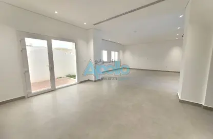 Villa - 4 Bedrooms - 6 Bathrooms for rent in Umm Al Seneem Street - Ain Khaled - Doha