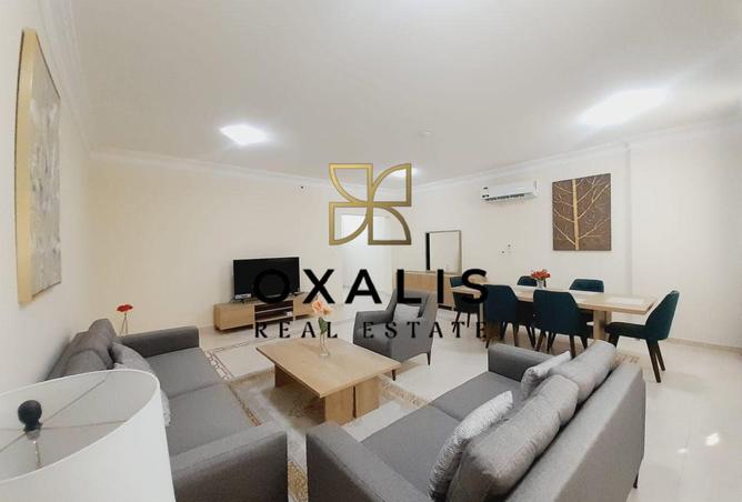 974273 - Property Image 2