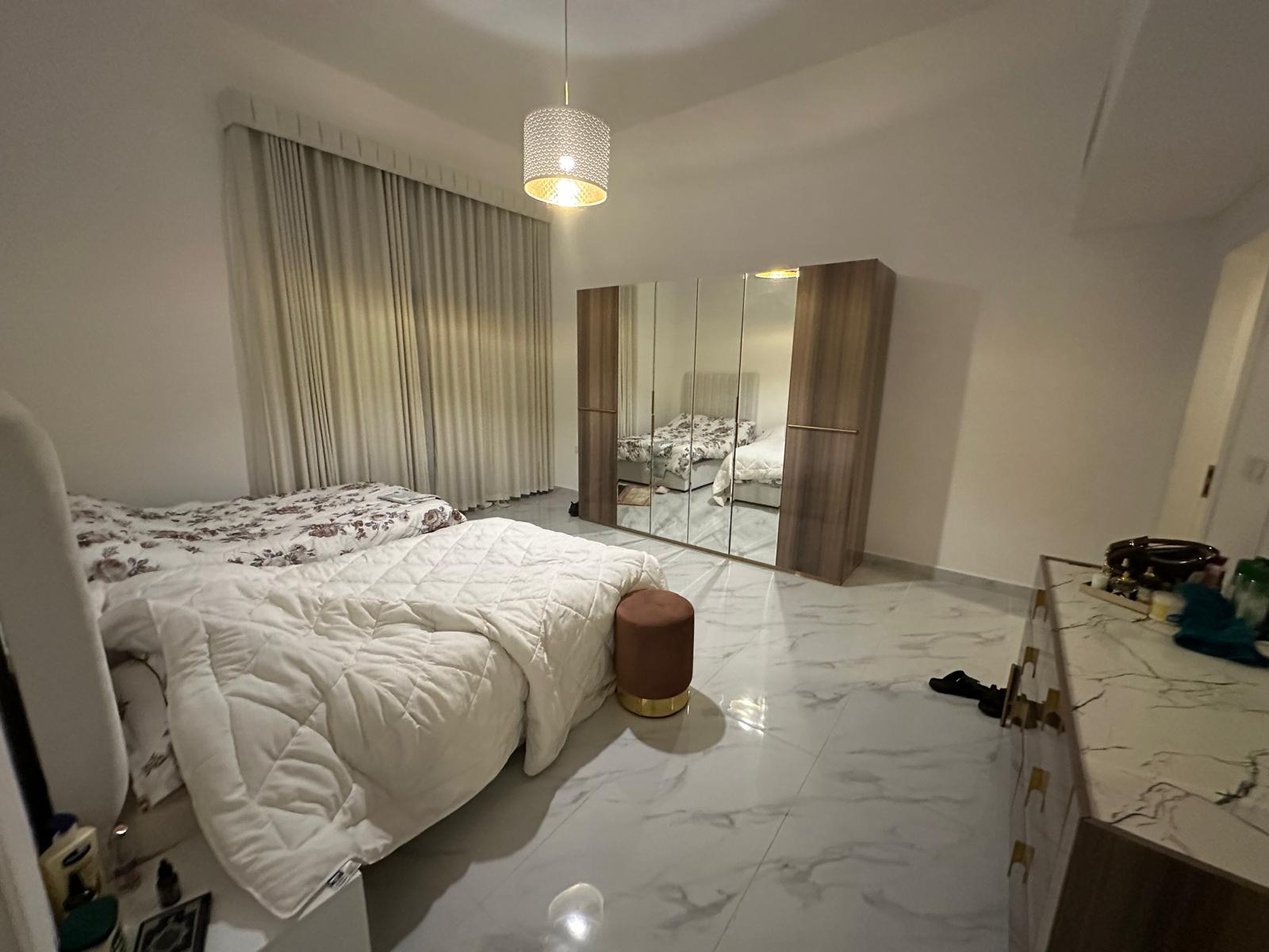 LUXURY 1BEDROOM FULLY FURNISHED APARTMENT thumbnail 5