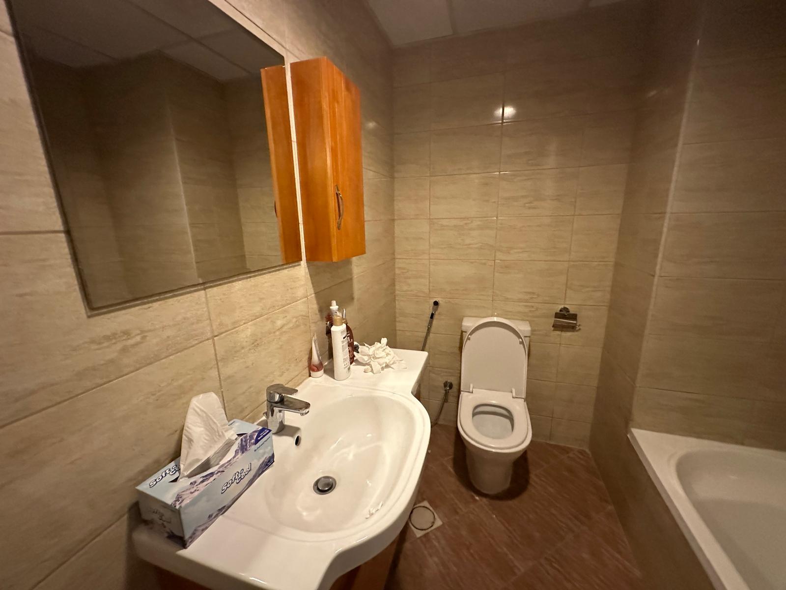 LUXURY 1BEDROOM FULLY FURNISHED APARTMENT thumbnail 8