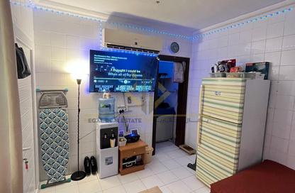 Apartment - Studio - 1 Bathroom for rent in Al Duhail - Doha