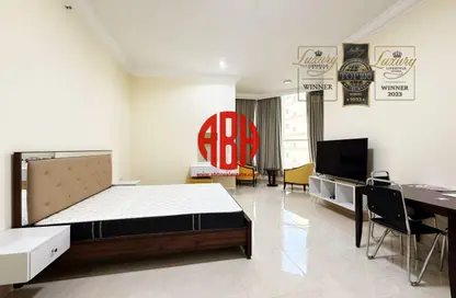 Apartment - Studio - 1 Bathroom for rent in Al Sadd Road - Al Sadd - Doha