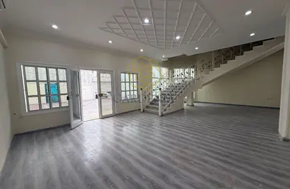 Apartment - 6 Bedrooms - 5 Bathrooms for rent in Al Maamoura - Al Maamoura - Doha