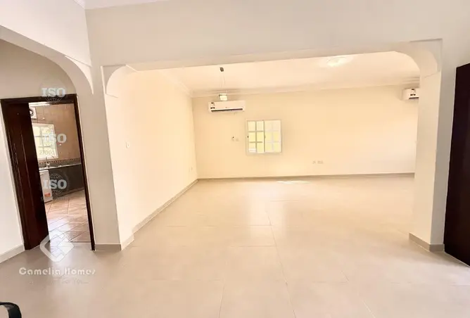 63863069 - Property Image 3