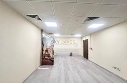 Office Space - Studio - 2 Bathrooms for rent in B-Ring Road - B-Ring Road - Doha
