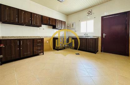 Villa - 6 - 6 for rent in Souk Al gharaffa - Al Gharrafa - Doha