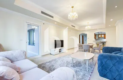 شقة - 2 غرف نوم - 3 حمامات للايجار في طريق بورتو الغربي - بورتو أرابيا - جزيرة اللؤلؤة - الدوحة