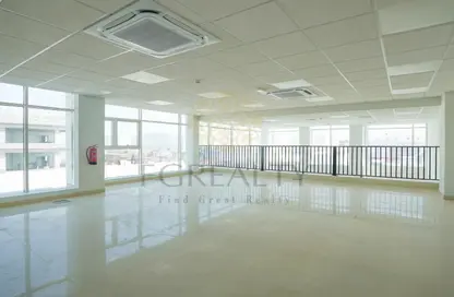 Warehouse - Studio - 1 Bathroom for sale in Birkat Al Awamer - Al Wakra