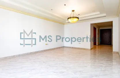 Apartment - 2 Bedrooms - 3 Bathrooms for rent in West Porto Drive - Porto Arabia - The Pearl Island - Doha