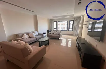 Apartment - 1 Bedroom - 2 Bathrooms for rent in West Porto Drive - Porto Arabia - The Pearl Island - Doha