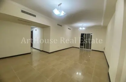 Apartment - 3 Bedrooms - 3 Bathrooms for rent in Al Nasr Street - Al Nasr - Doha