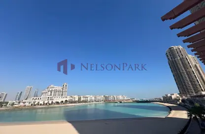 Villa - 5 Bedrooms - 6 Bathrooms for rent in Abraj Bay - Abraj Quartiers - The Pearl Island - Doha