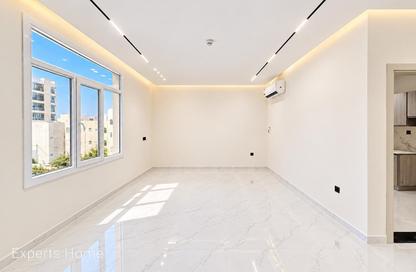 Apartment - 2 - 2 for rent in Fereej Kulaib - Doha