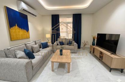 Apartment - 2 Bedrooms - 3 Bathrooms for rent in Bin Omran 28 - Fereej Bin Omran - Doha