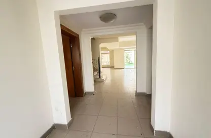 فيلا - 4 غرف نوم - 4 حمامات للايجار في شارع الوعب - الوعب - الدوحة