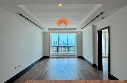 Apartment - 2 Bedrooms - 3 Bathrooms for rent in Viva East - Viva Bahriyah - The Pearl Island - Doha