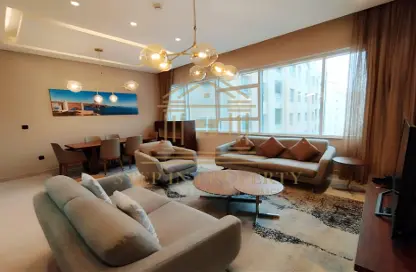 Apartment - 2 Bedrooms - 4 Bathrooms for rent in Anas Street - Fereej Bin Mahmoud North - Fereej Bin Mahmoud - Doha