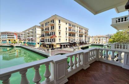 Apartment - 3 Bedrooms - 4 Bathrooms for rent in Carnaval - Qanat Quartier - The Pearl Island - Doha