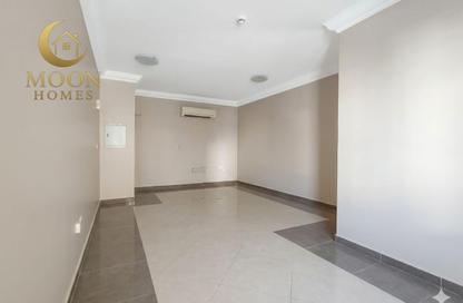 Apartment - 1 Bedroom - 1 Bathroom for rent in Umm Ghuwailina 4 - Umm Ghuwailina - Doha Apartment - 1 Bedroom - 1 Bathroom for rent in Umm Ghuwailina 4 - Umm Ghuwailina - Doha