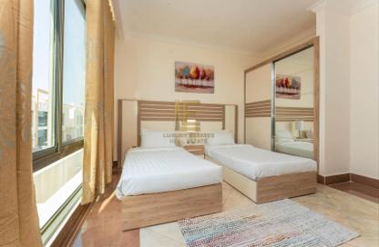Apartment - 6 Bedrooms - 7 Bathrooms for sale in Ezdan Village 26 - Ezdan Village - Al Wakra