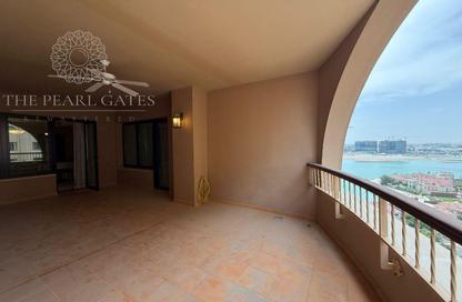Apartment - 2 Bedrooms - 3 Bathrooms for rent in East Porto Drive - Porto Arabia - The Pearl Island - Doha