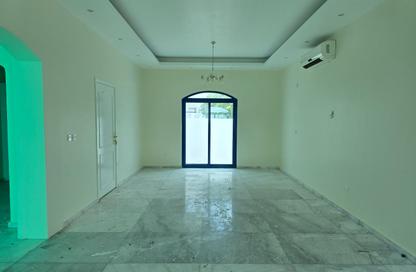 مجمع سكني - 5 غرف نوم - 6 حمامات للايجار في النعيجة - الدوحة مجمع سكني - 5 غرف نوم - 6 حمامات للايجار في النعيجة - الدوحة
