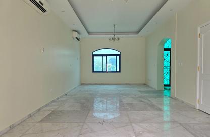 مجمع سكني - 5 غرف نوم - 6 حمامات للايجار في النعيجة - الدوحة مجمع سكني - 5 غرف نوم - 6 حمامات للايجار في النعيجة - الدوحة