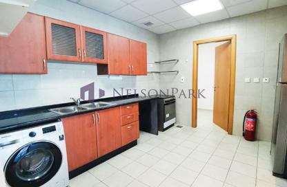 Apartment - 2 Bedrooms - 4 Bathrooms for sale in Zig Zag Towers - West Bay - Doha