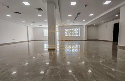 Apartment - 4 Bedrooms - 4 Bathrooms for rent in Al Nasr Street - Al Nasr - Doha