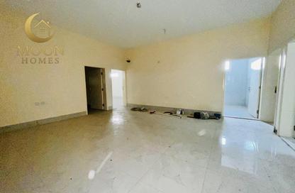 Apartment - 3 - 2 for rent in Umm Ghwailina Comm - Umm Ghuwalina - Umm Ghuwailina - Doha