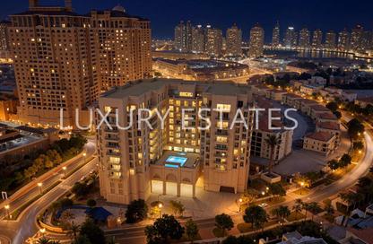 Apartment - 1 Bedroom - 2 Bathrooms for sale in Porto Arabia - The Pearl Island - Doha Apartment - 1 Bedroom - 2 Bathrooms for sale in Porto Arabia - The Pearl Island - Doha