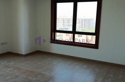 Apartment - 2 Bedrooms - 3 Bathrooms for rent in Tower 11 - Porto Arabia - The Pearl Island - Doha Apartment - 2 Bedrooms - 3 Bathrooms for rent in Tower 11 - Porto Arabia - The Pearl Island - Doha