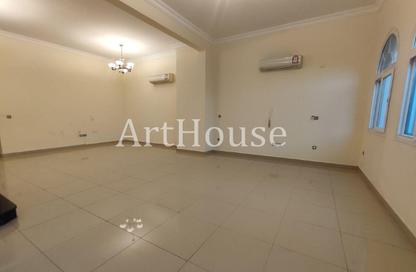 Compound - 4 - 6 for rent in Bu Hamour Street - Abu Hamour - Doha