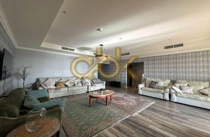 Apartment - 2 Bedrooms - 3 Bathrooms for rent in West Porto Drive - Porto Arabia - The Pearl Island - Doha