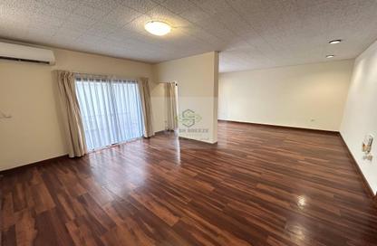 Apartment - 2 Bedrooms - 2 Bathrooms for rent in Bin Dirham 1 - Al Mansoura - Doha