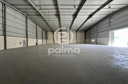 Warehouse - Studio - 6 Bathrooms for rent in East Industrial Street - Birkat Al Awamer - Al Wakra