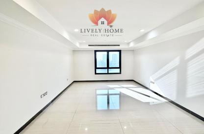 Apartment - 1 - 2 for rent in West Porto Drive - Porto Arabia - The Pearl Island - Doha