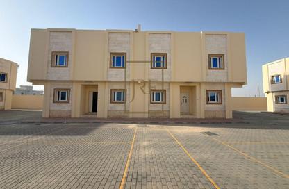 مجمع سكني - 6 غرف نوم - 7 حمامات للبيع في Al Sakhama - الدوحة